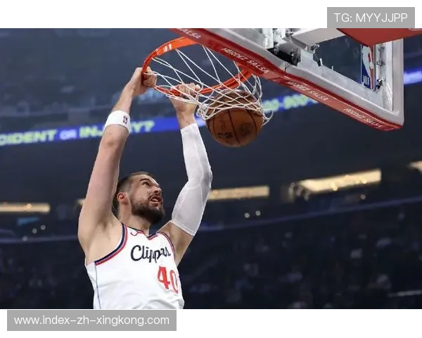 伦纳德顶住压力命中关键二分,快船收官成功 伦纳德顶住压力命中关键二分,快船收官成功