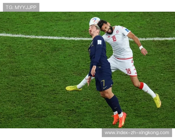 格列兹曼灵巧跑位撕开防线，马竞前场打法更加灵动