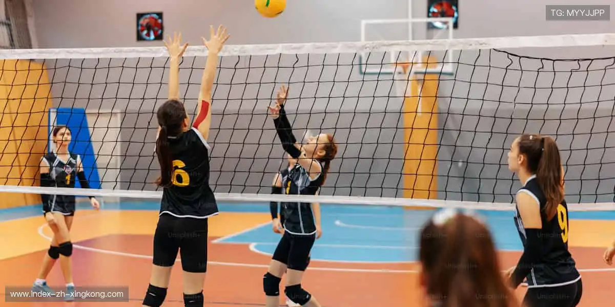 「万人呐喊，千场对决 —— 顶级赛事尽在指尖掌控！⚽立即购票，抢占黄金席位！」